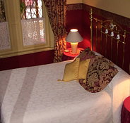 Triune House Bed and Breakfast - Foster Accommodation
