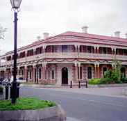 Jens Town Hall Hotel - Foster Accommodation