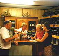 Amarillo Vines - Foster Accommodation