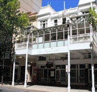 Ambassadors Hotel - Foster Accommodation