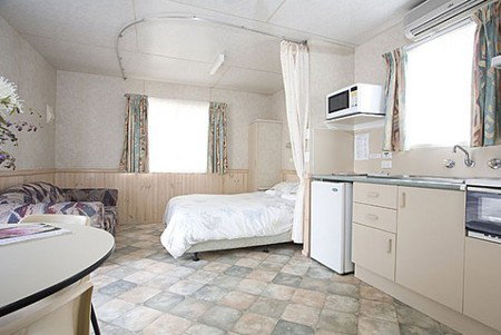 Crestview Top Tourist Park - Foster Accommodation 3