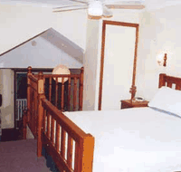 Tea Gardens Waterfront Bed And Breakfast - Foster Accommodation