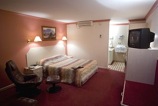 Quality Inn Railway - Foster Accommodation 1