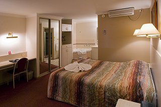 Quality Inn Railway - Foster Accommodation 2