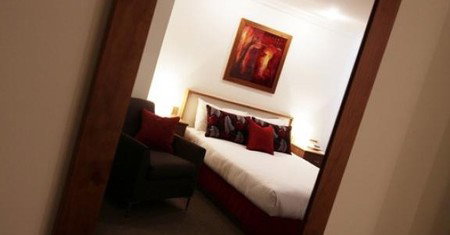 Townhouse Hotel - Foster Accommodation 1