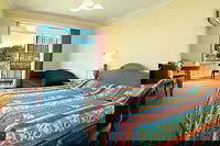 Clan Lakeside Lodge - Foster Accommodation 2