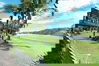 Clan Lakeside Lodge - Foster Accommodation 3