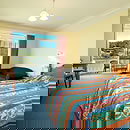 Clan Lakeside Lodge - Foster Accommodation 6