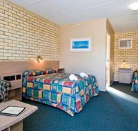 Econo Lodge Fraser Gateway - Foster Accommodation