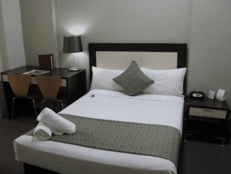 Aarons Hotel - Foster Accommodation