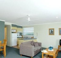 Beaches Holiday Resort - Foster Accommodation