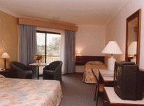 Quality Inn Charbonnier Hallmark - Foster Accommodation 3