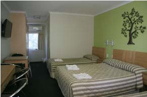 Queensgate Motel - Foster Accommodation 2