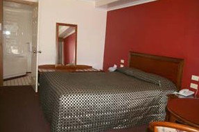 Queensgate Motel - Foster Accommodation 3