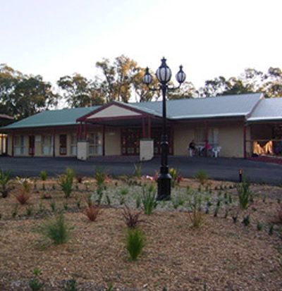 Sanctuary House Resort Motel - Foster Accommodation 0