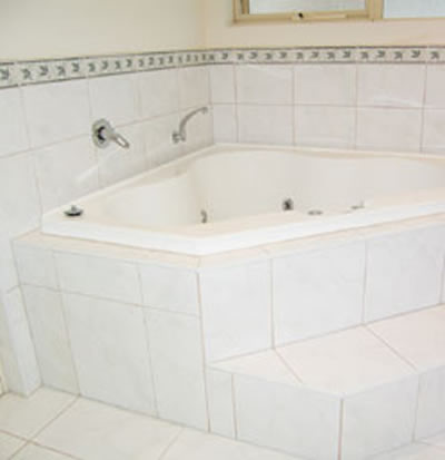 Sanctuary House Resort Motel - Foster Accommodation 3