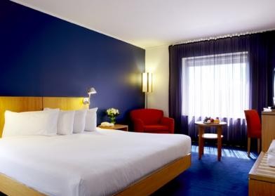Novotel Rockford Darling Harbour - Foster Accommodation 1