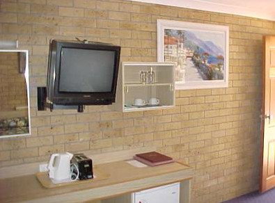 A Settlers Motor Inn - Foster Accommodation 2