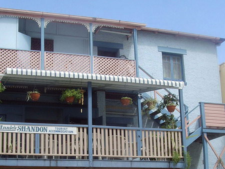 Annies Shandon Inn - Foster Accommodation 0