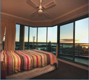 Sails Apartments - Foster Accommodation 8