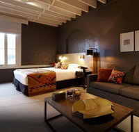 Harbour Rocks Hotel - Foster Accommodation