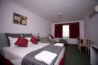 Hume Villa Motor Inn - Foster Accommodation 2