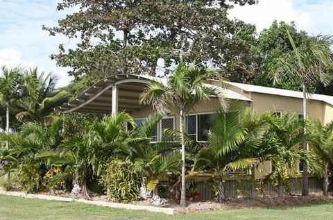 BIG4 Rollingstone Beach Caravan Resort - Foster Accommodation 0