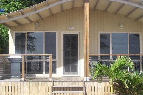 BIG4 Rollingstone Beach Caravan Resort - Foster Accommodation 1