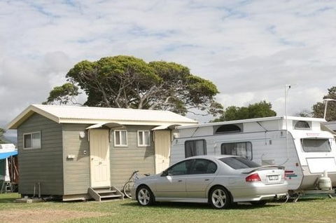 BIG4 Rollingstone Beach Caravan Resort - Foster Accommodation 2