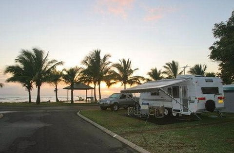 BIG4 Rollingstone Beach Caravan Resort - Foster Accommodation 5