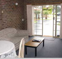 Southern Cross Holiday Apartments - Foster Accommodation