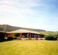 Skenes Creek Lodge Motel - Foster Accommodation
