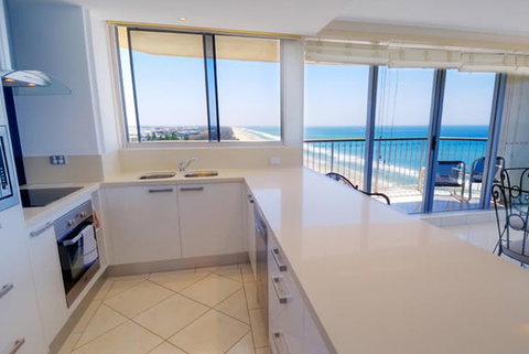 Golden Sands Holiday Apartments - Foster Accommodation 1