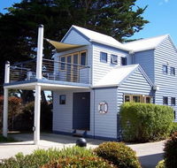 Rayville Boat Houses - Foster Accommodation