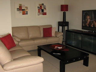 Beachfront Towers - Foster Accommodation 8