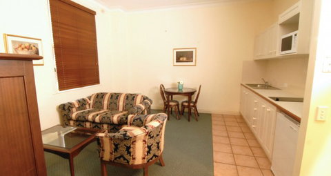 Rothbury On Ann Heritage Apartment Hotel - Foster Accommodation 1