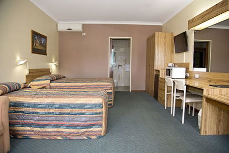 Cumberland Motor Inn - Foster Accommodation 5