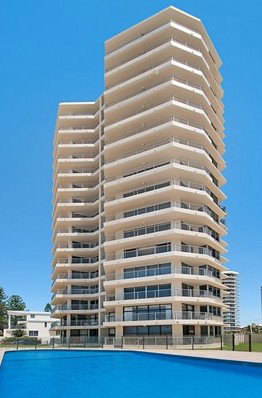 Beachside Tower - Foster Accommodation 0