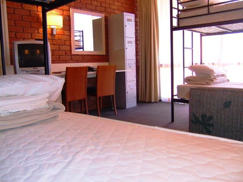 Alice In The Territory - Foster Accommodation 5