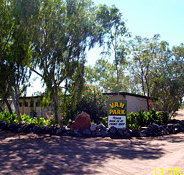 Threeways Roadhouse Tourist Park - Foster Accommodation
