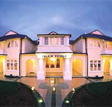 Palais Royale - Foster Accommodation