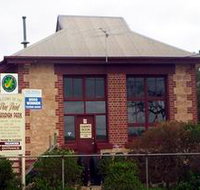 Pine Point Caravan Park - Foster Accommodation