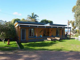 Casuarina Coastal Units - Foster Accommodation 0
