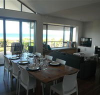 Cassini Beach House - Foster Accommodation