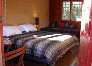 Red Poles - Foster Accommodation 3