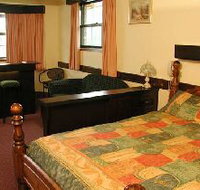 Olde Tudor Hotel - Foster Accommodation