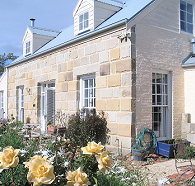 Mulberry Cottage Unique BB and Grannie Rhodes Cultural Heritage Shows - Foster Accommodation
