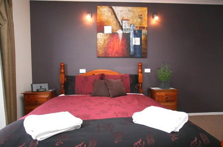 Oakley Place Townhouse - Tasmanian Short Stays - Foster Accommodation 4