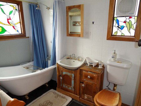 Peck's On Pine - Foster Accommodation 1