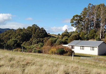 Engadine Cottage - Foster Accommodation 5